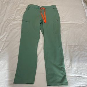 Figs women’s Yola skinny scrub pants (not high waisted)